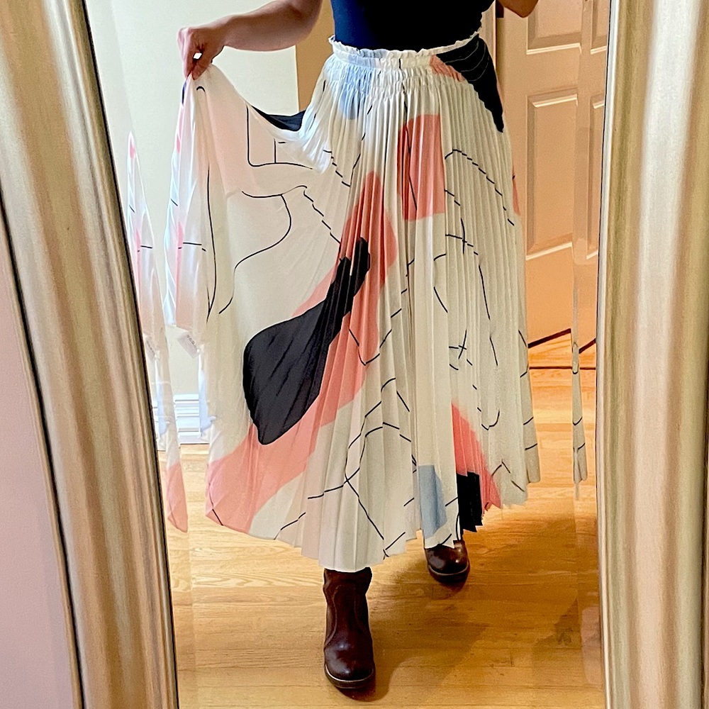 Pleated abstract maxi skirt